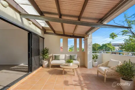 1/8 Cambridge St, Bulimba, QLD 4171