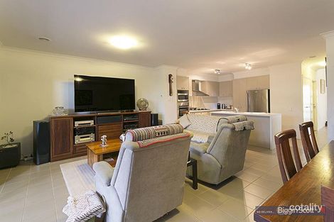 Property photo of 28 Grevillea Circuit Maidstone VIC 3012