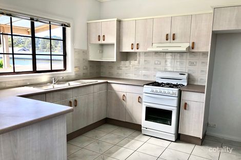 Property photo of 9 Vale Street Mount Saint Thomas NSW 2500