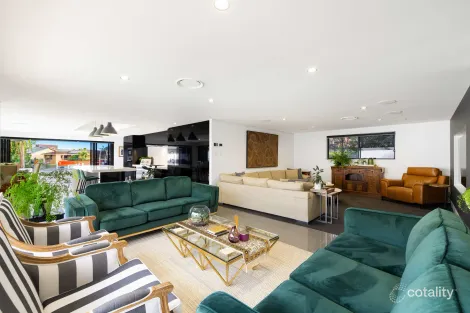 Property photo of 74 Boomerang Crescent Bundall QLD 4217