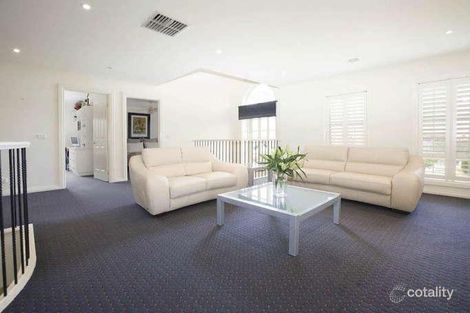 Property photo of 19 Nepean Court Taylors Lakes VIC 3038