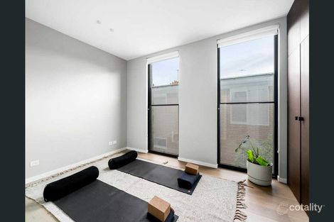 Property photo of 31 Pine Avenue Elwood VIC 3184