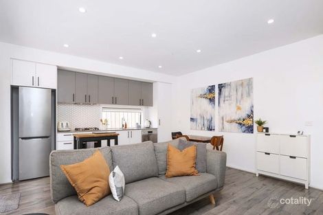 Property photo of 3 Strata Walk Greenvale VIC 3059