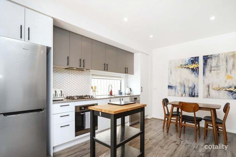 Property photo of 3 Strata Walk Greenvale VIC 3059