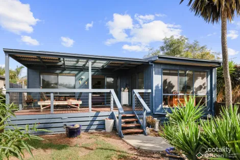 Property photo of 55 Katherine Circuit Cowes VIC 3922