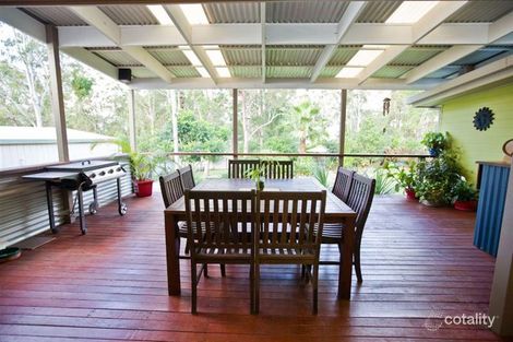 4 Emerald Dr, Southside, QLD 4570