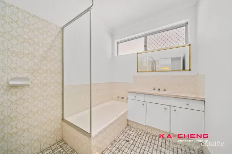 Property photo of 40A Gayford Way Girrawheen WA 6064