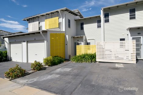 Property photo of 2/10 Nothling Street New Auckland QLD 4680