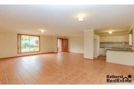 Property photo of 10 Mooney Valley Place West Bathurst NSW 2795