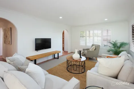 Property photo of 63 Macquarie Avenue Molendinar QLD 4214