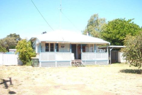 6 Sutton St, Waroona, WA 6215