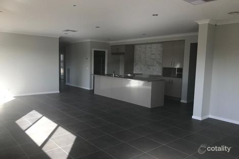 Property photo of 10 Silage Way Wyndham Vale VIC 3024