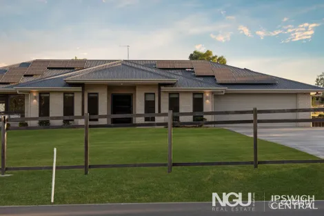 Property photo of 17 Bottlebrush Crescent Rifle Range QLD 4311