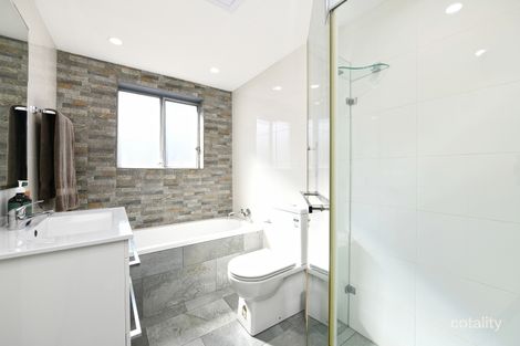 Property photo of 17/13-17 Myra Road Dulwich Hill NSW 2203