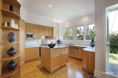 Property photo of 4 Rossfield Avenue Kew VIC 3101