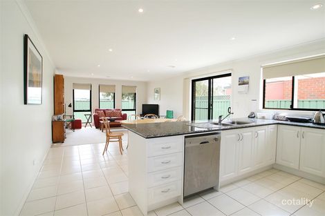 Property photo of 27 St Michaels Place Lake Gardens VIC 3355