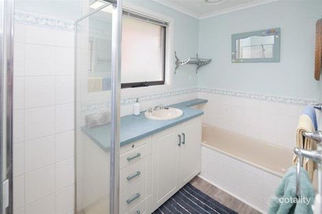 Property photo of 10 Anderson Court Endeavour Hills VIC 3802