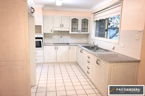 Property photo of 2/32 Bensley Road Macquarie Fields NSW 2564