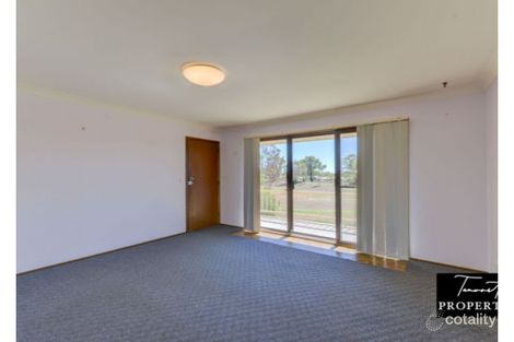 Property photo of 3/4 Illoura Street Hillvue NSW 2340