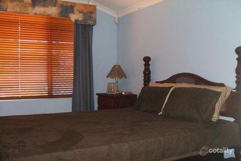 Property photo of 10 Sutcliffe Close Seville Grove WA 6112