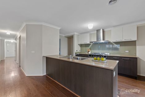 Property photo of 46 Burford Way Cranbourne North VIC 3977