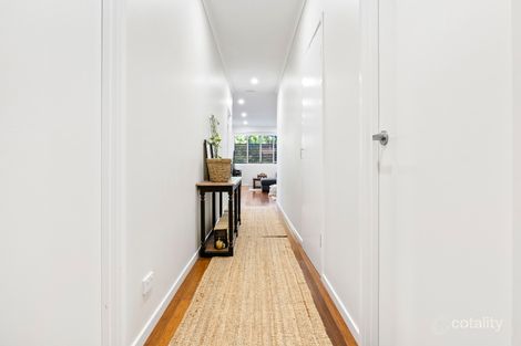 Property photo of 3/847 Logan Road Holland Park QLD 4121