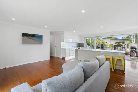 Property photo of 21 Timbertop Mead Burleigh Heads QLD 4220