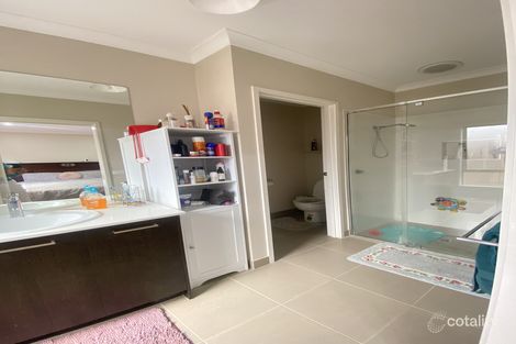 Property photo of 13 Cascade Drive Aintree VIC 3336