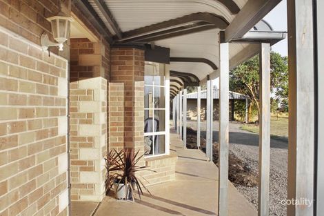 Property photo of 28 Connor Court Ballan VIC 3342