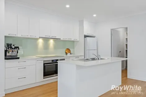 Property photo of 116 Lakeview Promenade Newport QLD 4020