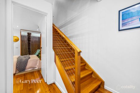 Property photo of 2/4 Westbury Grove St Kilda East VIC 3183