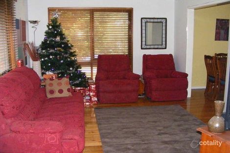 Property photo of 52 Saxonwood Drive Narre Warren VIC 3805