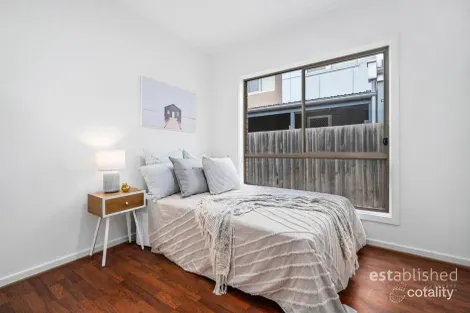 Property photo of 17 Copeland Crescent Point Cook VIC 3030