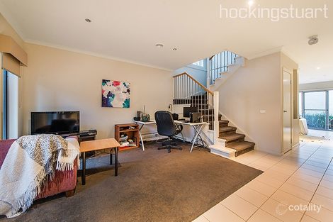 Property photo of 11 Egret Way Pakenham VIC 3810