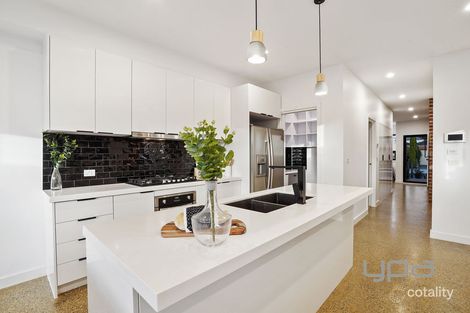 Property photo of 21B Georgia Crescent Werribee VIC 3030