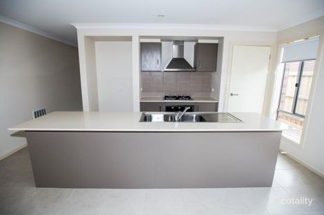 Property photo of 31 Honey Flower Way Greenvale VIC 3059
