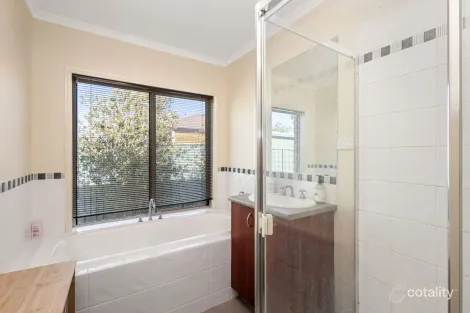 Property photo of 9 Chantelle Court Kangaroo Flat VIC 3555