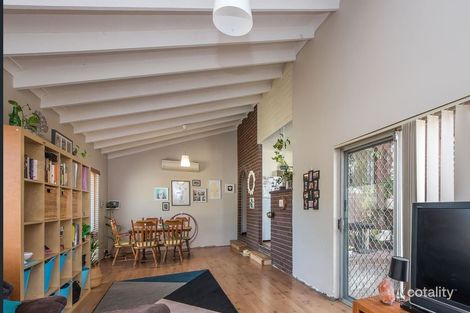 15b Lygnern Cres, Kallaroo, WA 6025