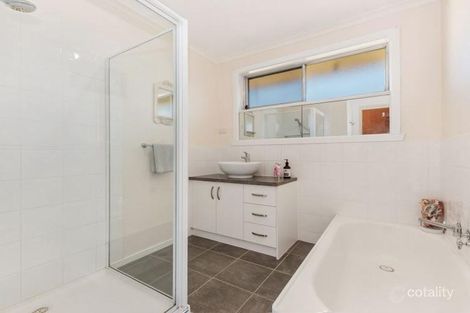 Property photo of 1 Dalmont Grove Norlane VIC 3214