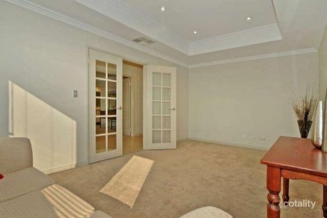 Property photo of 7 Tandara Fairway Tapping WA 6065