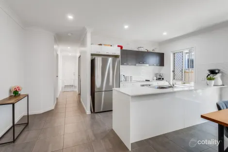 Property photo of 184 Spinnaker Boulevard Newport QLD 4020