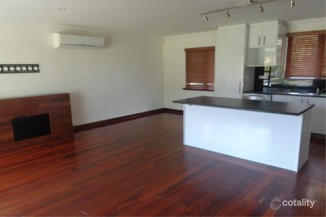 Property photo of 22 Balaka Way Queens Park WA 6107