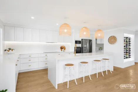 Property photo of 4 Bilgola Court Taroomball QLD 4703