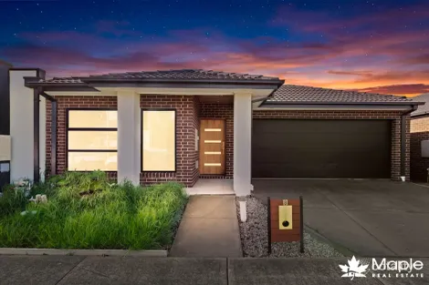 8 Hythe Pl, Mickleham, VIC 3064