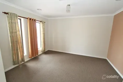 Property photo of 39 Gallery Avenue Harkness VIC 3337