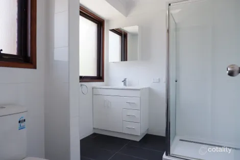 Property photo of 86 Duff Street Cranbourne VIC 3977
