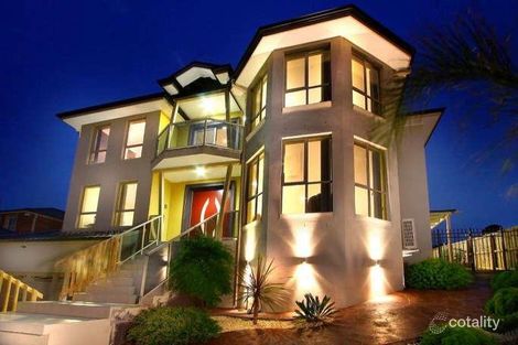 Property photo of 69 Montbrae Circuit Narre Warren North VIC 3804