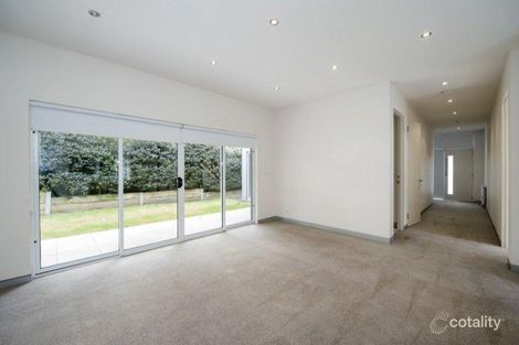 Property photo of 17 Daphne Street Canterbury VIC 3126