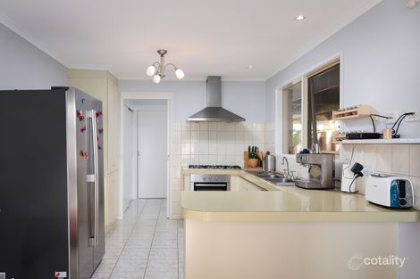 Property photo of 46 Broderick Road Carrum Downs VIC 3201