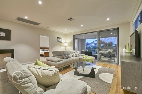 46 Arabella Loop, North Coogee, WA 6163
